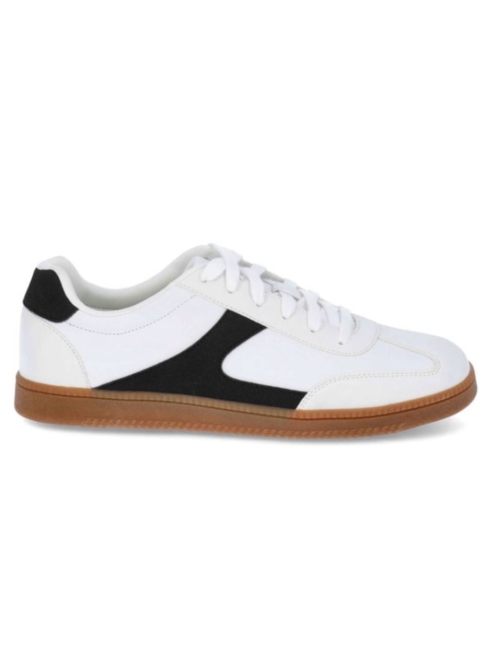 No Boundaries White and Black Low-Top Sneakers with Gum Sole